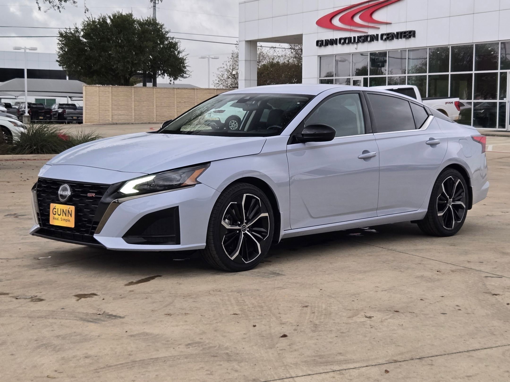 Used 2023 Nissan Altima 2.5 SR image 7