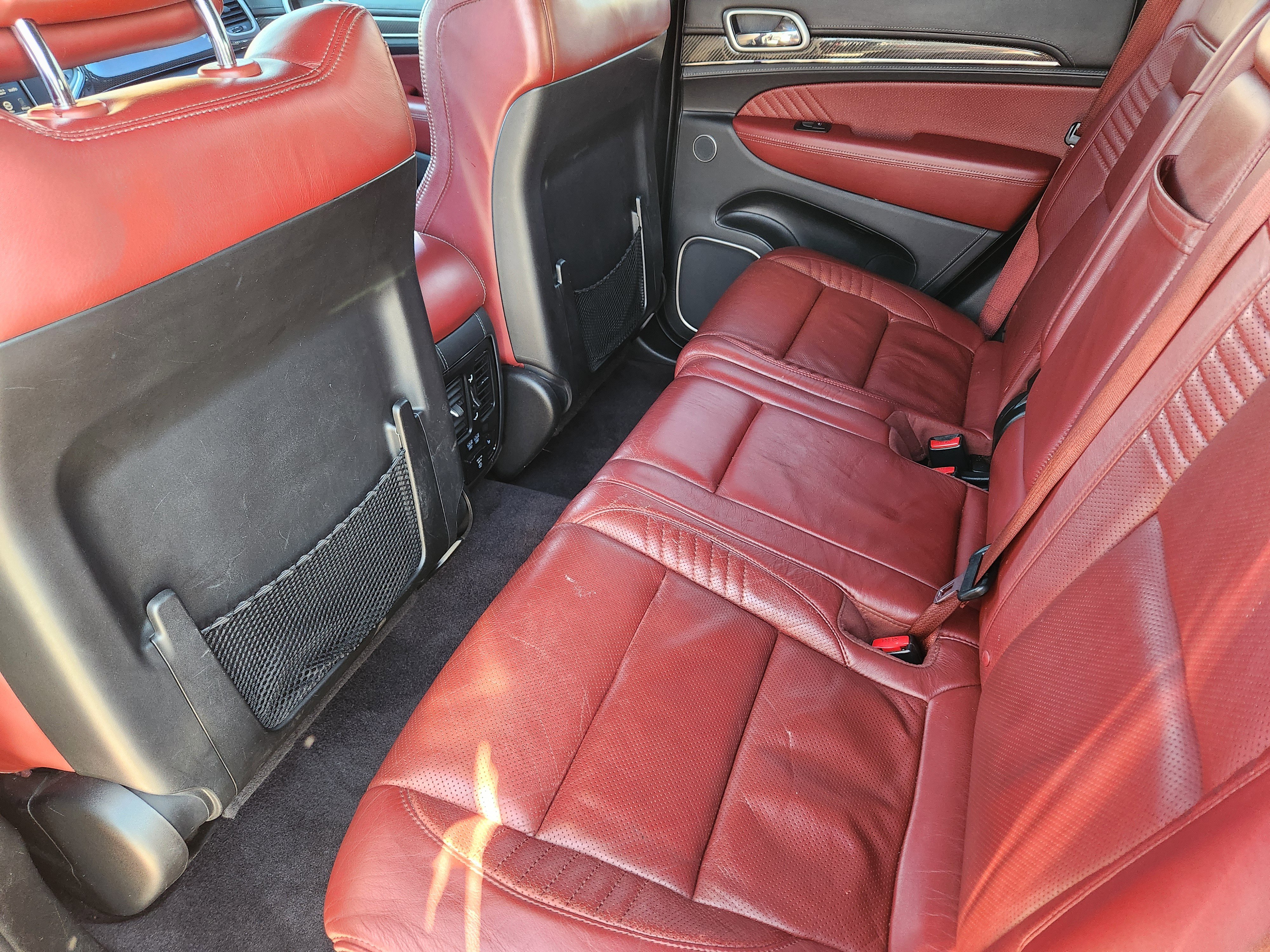 Used 2017 Jeep Grand Cherokee SRT image 30