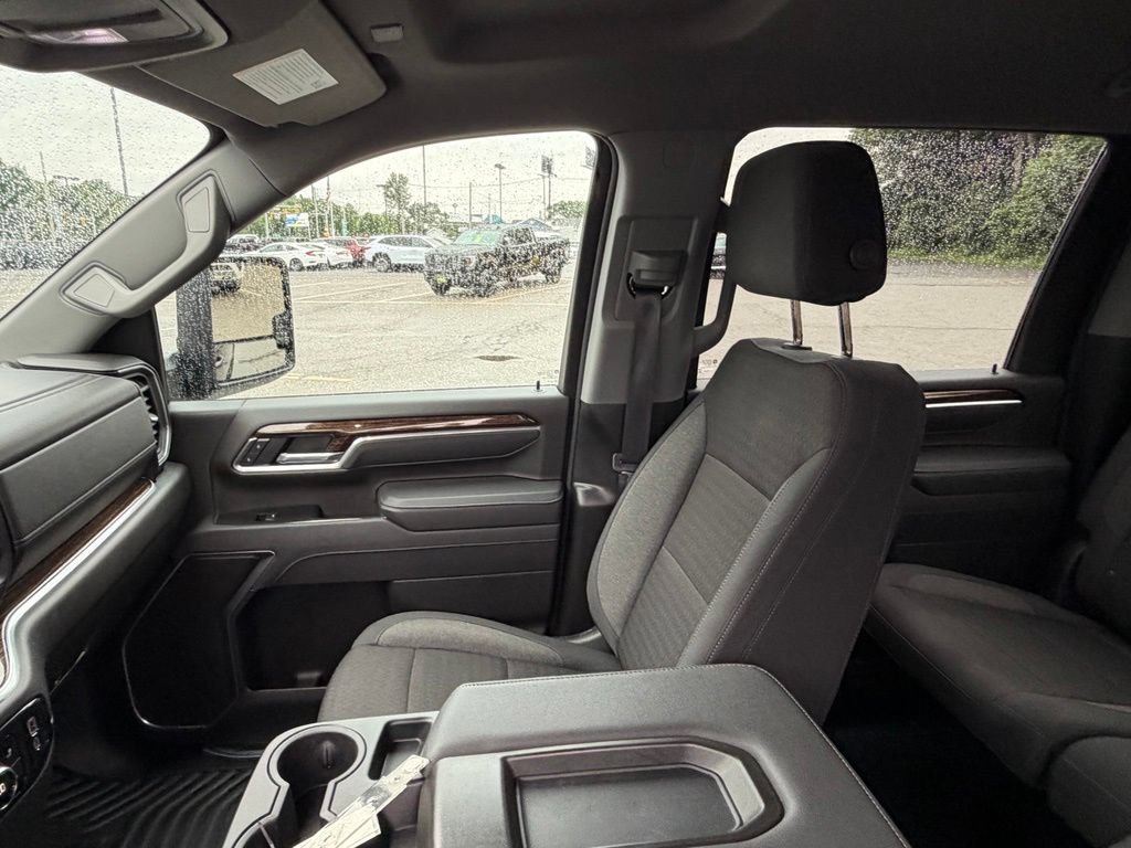 Used 2026 GMC Sierra 2500 SLE w/ SLE Value Package; AWD/4WD image 18