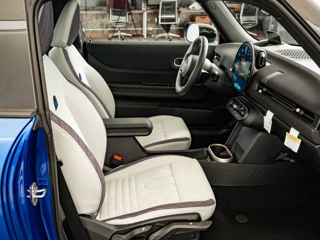 New 2026 MINI Cooper 2-Door Hardtop FWD image 22