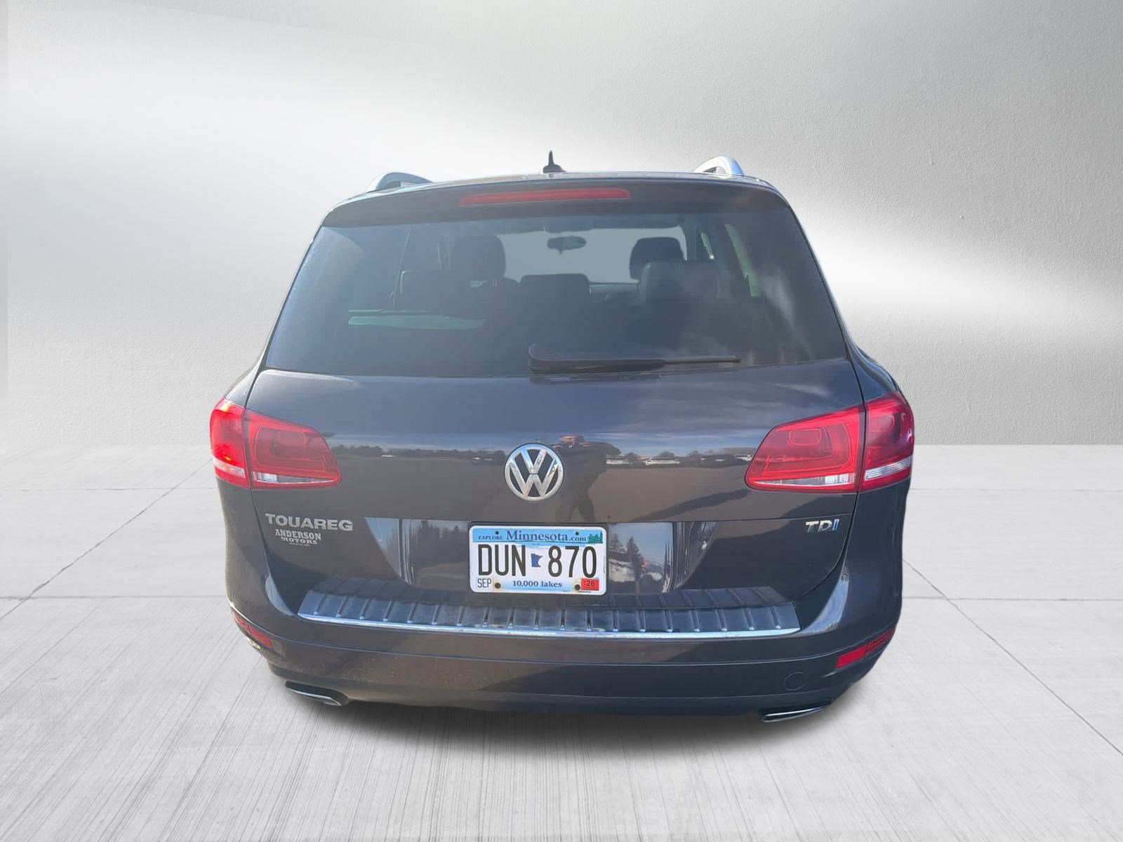 Used 2012 Volkswagen Touareg TDI image 5