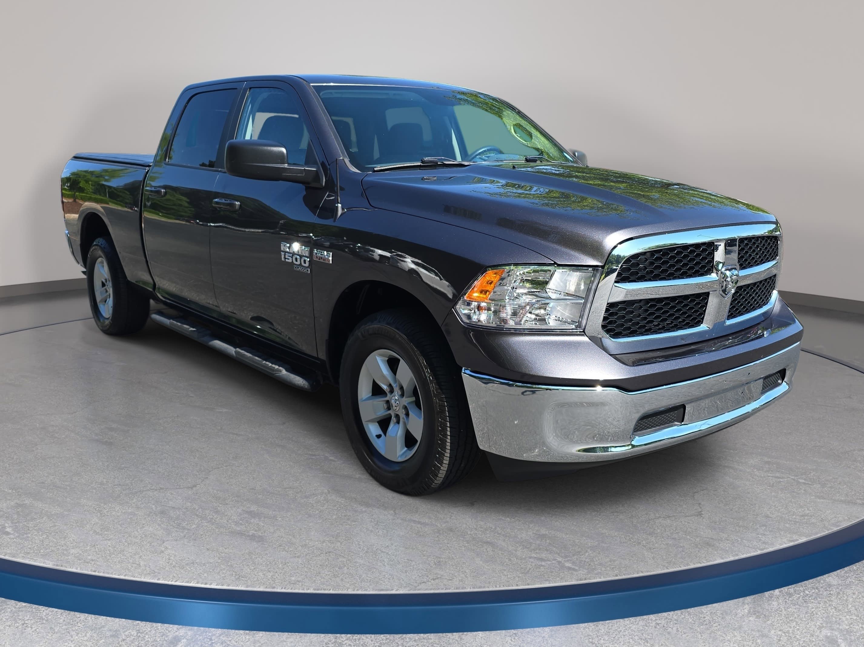 Used 2019 RAM 1500 Classic SLT RWD image 3