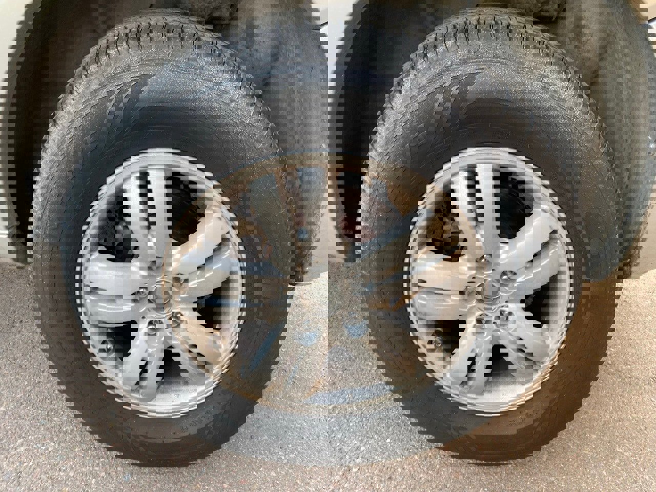 Used 2008 Hyundai Tucson SE image 5