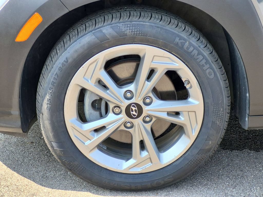 Certified 2022 Hyundai Kona SEL AWD/4WD image 10