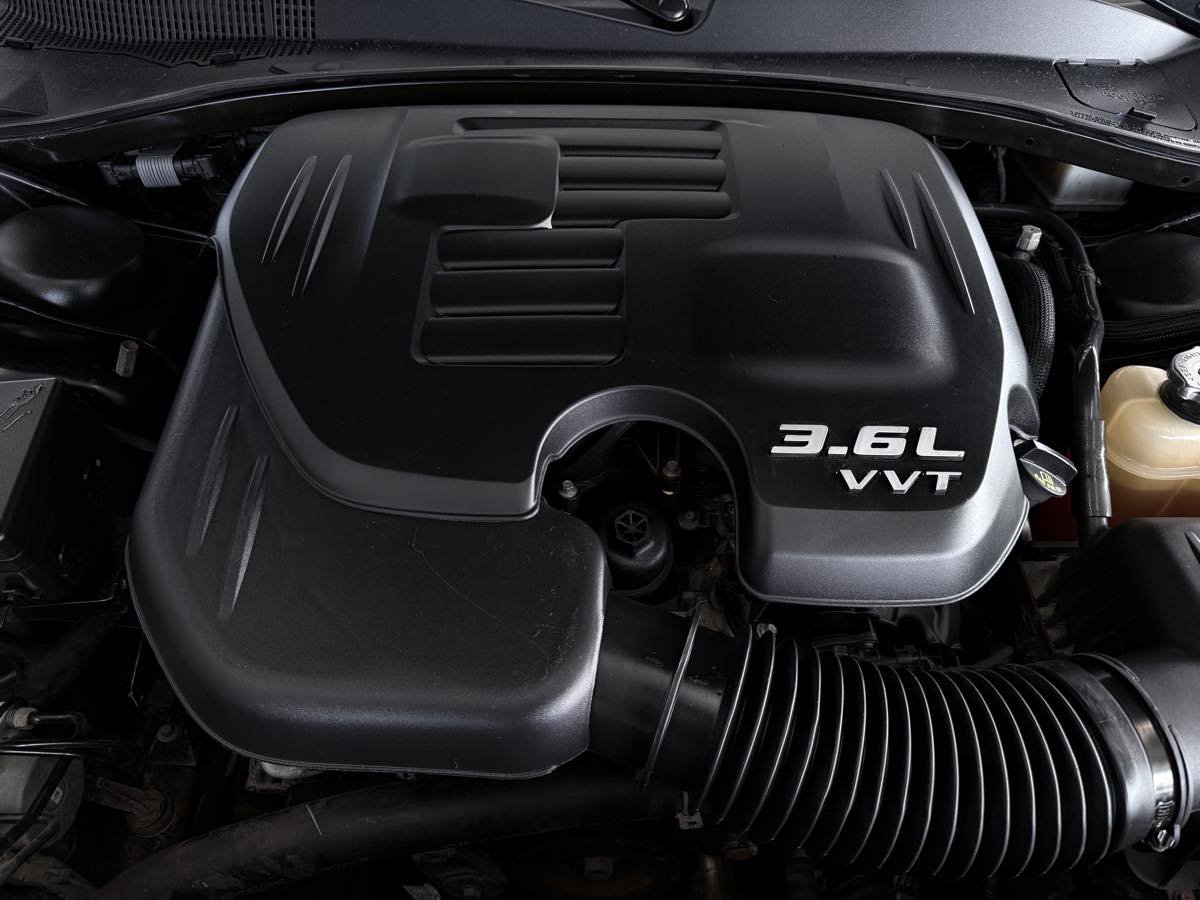 Used 2019 Chrysler 300 Touring L w/ Quick Order Package 22F image 22