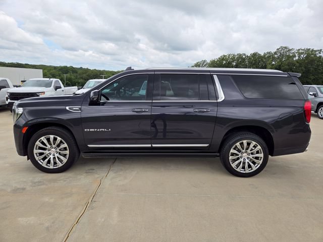 Used 2023 GMC Yukon XL Denali AWD/4WD image 5