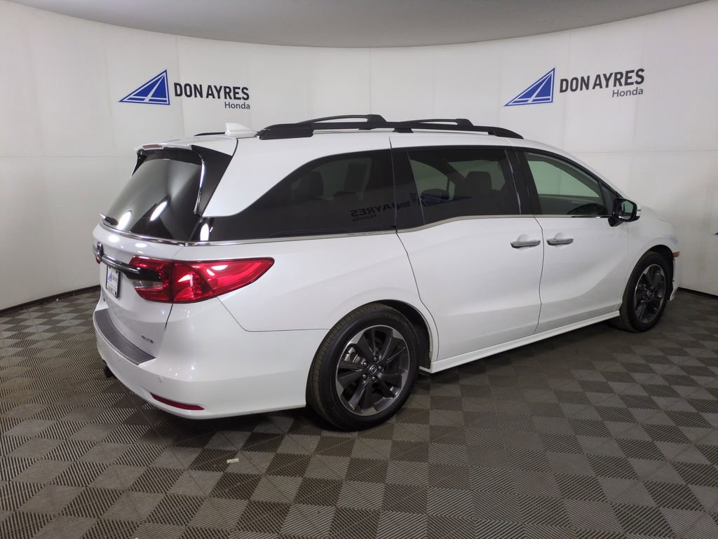 Used 2024 Honda Odyssey Elite image 9