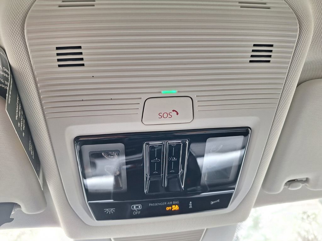 New 2026 Volkswagen Tiguan SE image 18