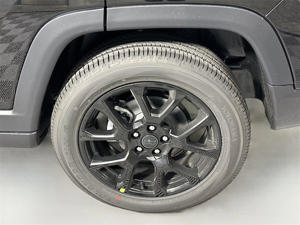 New 2026 Jeep Compass Latitude image 7