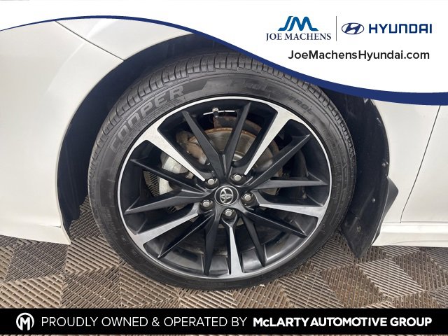 Used 2019 Toyota Camry XSE image 29