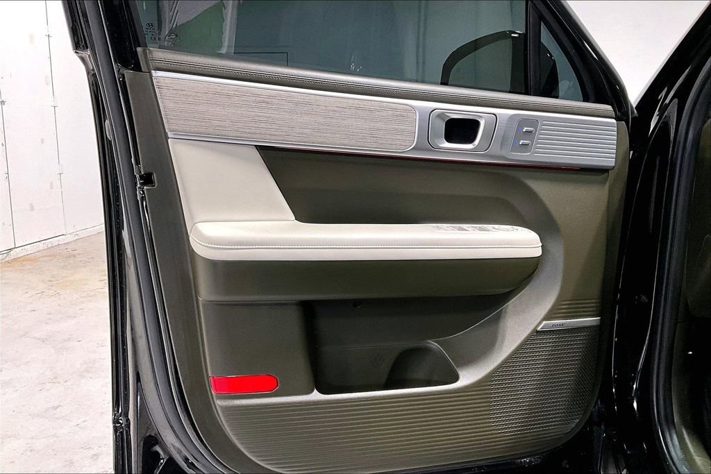 Used 2025 Hyundai Santa Fe Calligraphy image 21