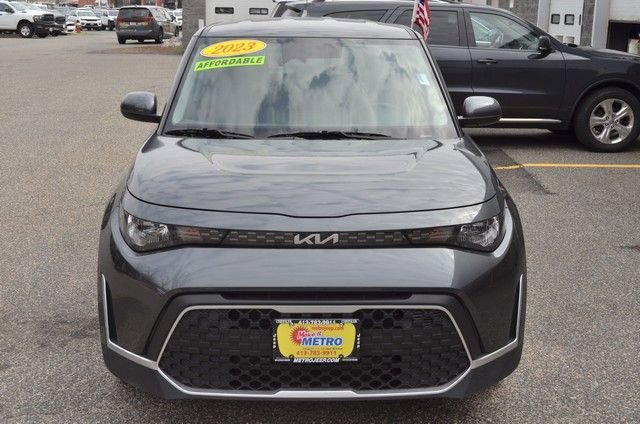 Used 2023 Kia Soul LX w/ LX Technology Package image 3