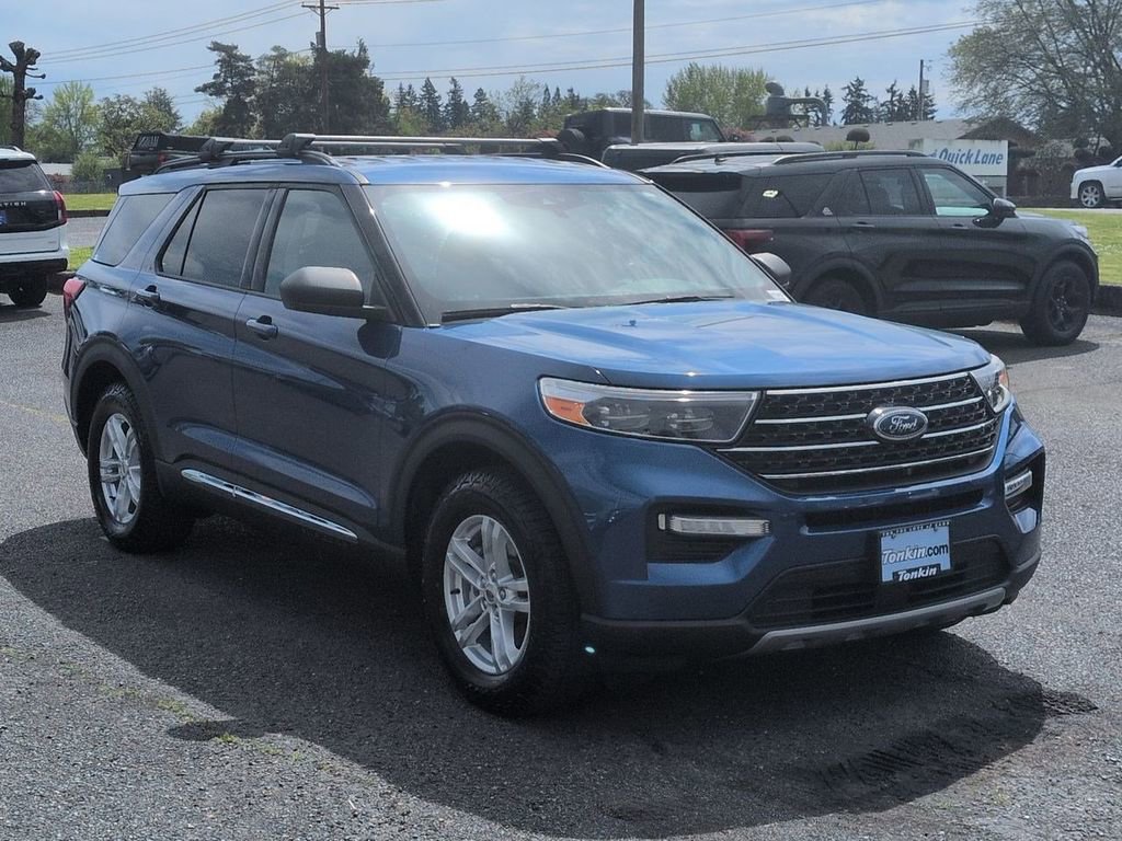 Used 2021 Ford Explorer XLT w/ Equipment Group 202A AWD/4WD image 7