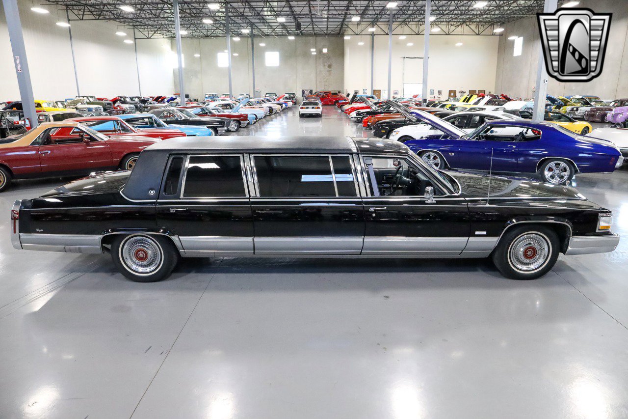 Used 1992 Cadillac Brougham image 7