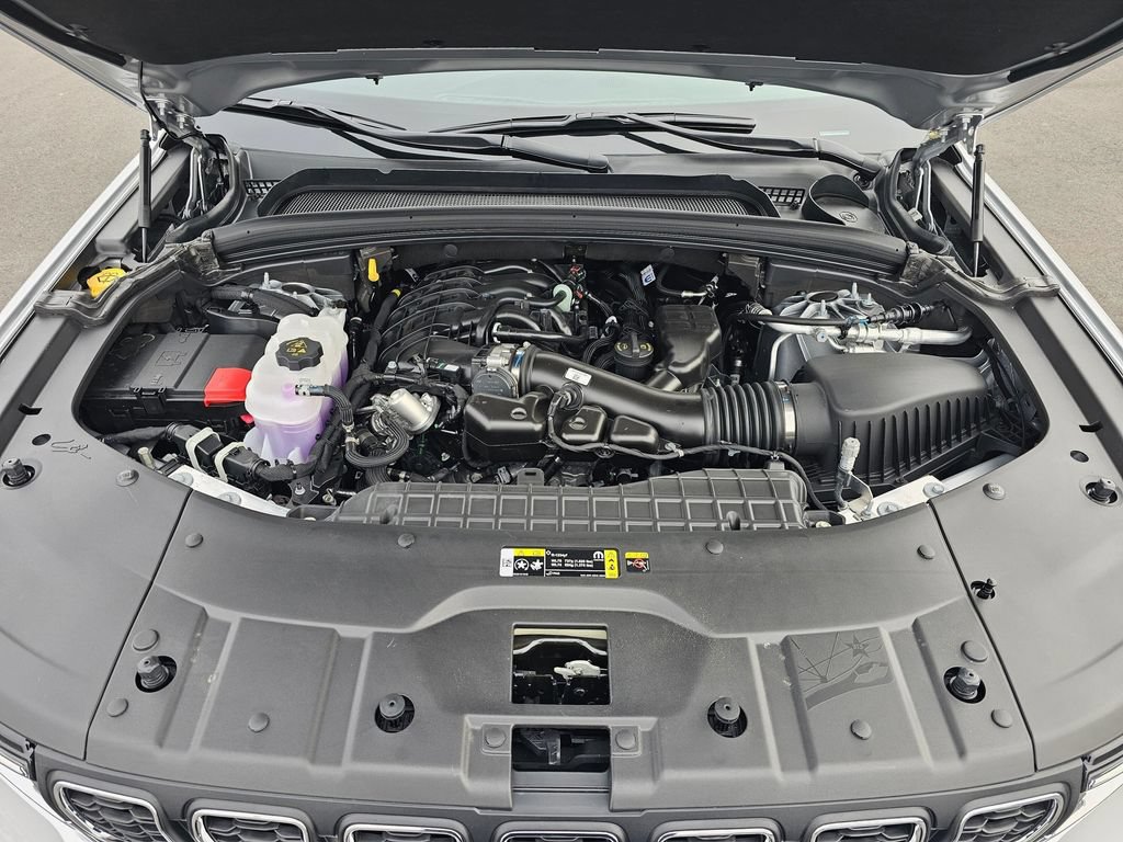 New 2025 Jeep Grand Cherokee Laredo X w/ Luxury Tech Group I AWD/4WD image 9