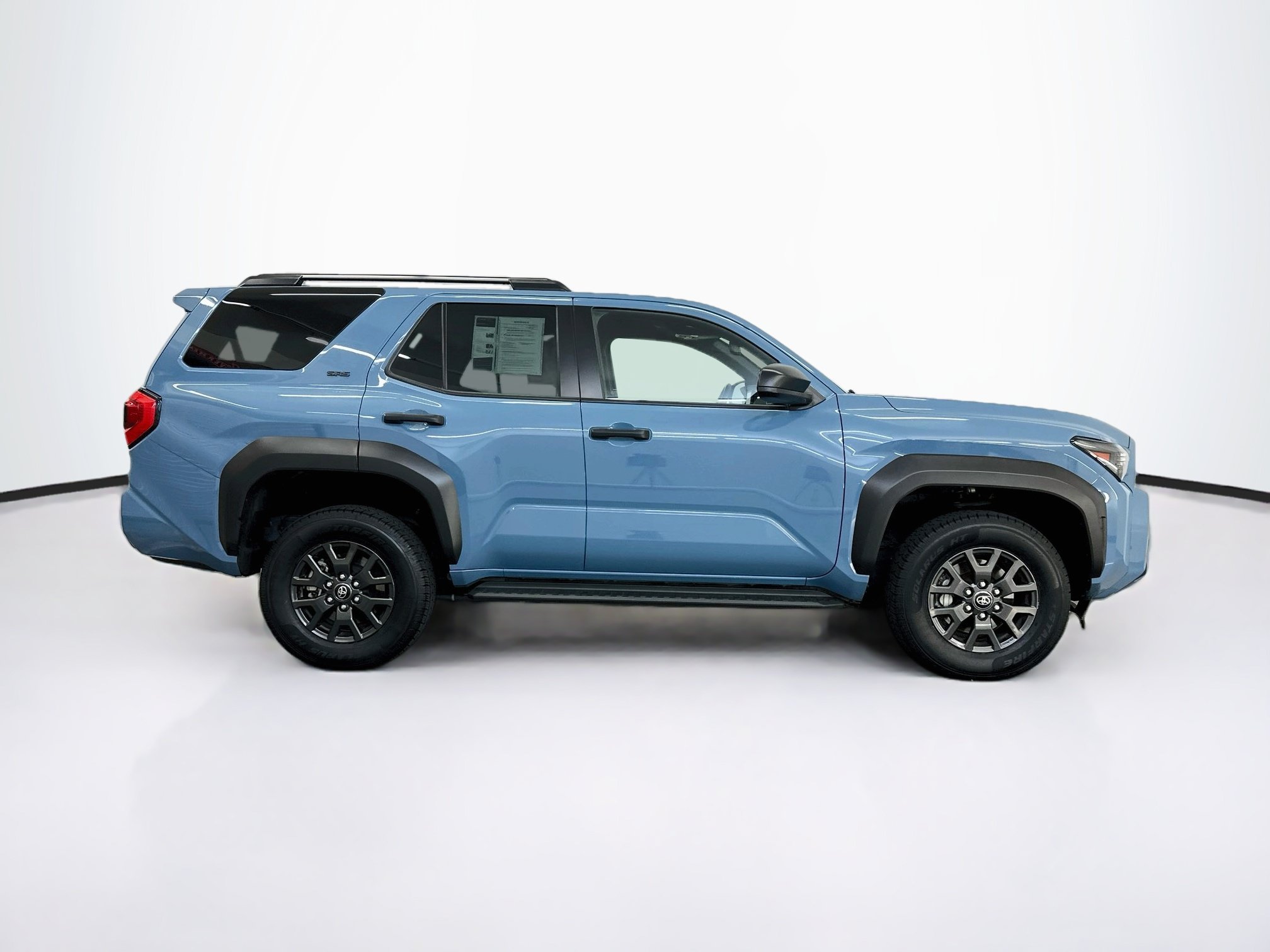 Used 2025 Toyota 4Runner SR5 AWD/4WD image 10