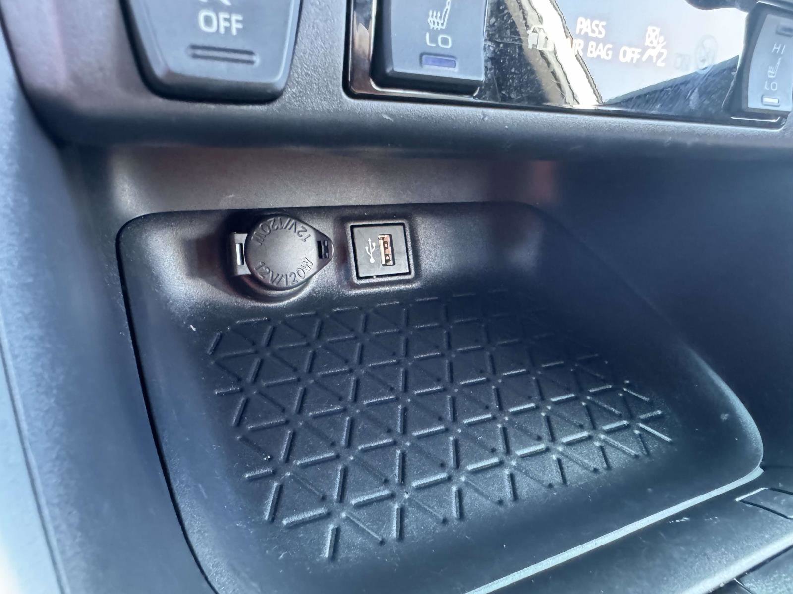 Certified 2023 Toyota RAV4 SE image 28