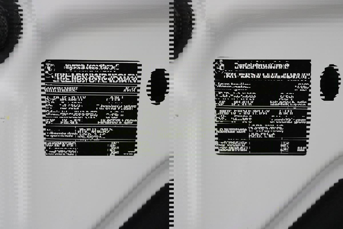 Used 2023 BMW 530e w/ M Sport Package image 40