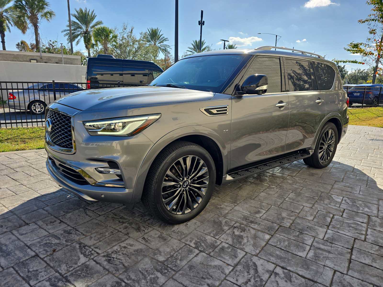 Used 2020 INFINITI QX80 Luxe w/ Edition 30 Package image 8