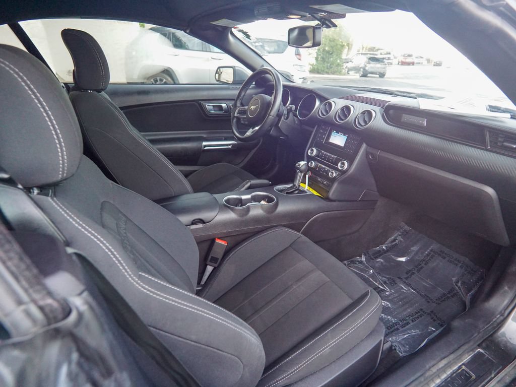 Used 2019 Ford Mustang Convertible RWD image 20