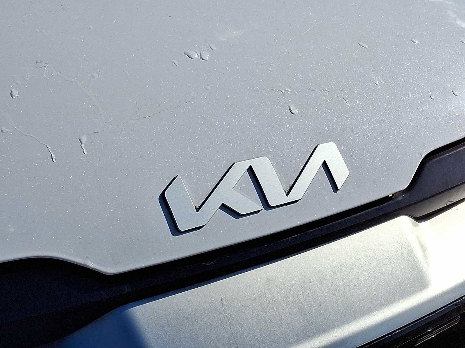 Used 2023 Kia Sportage EX image 5