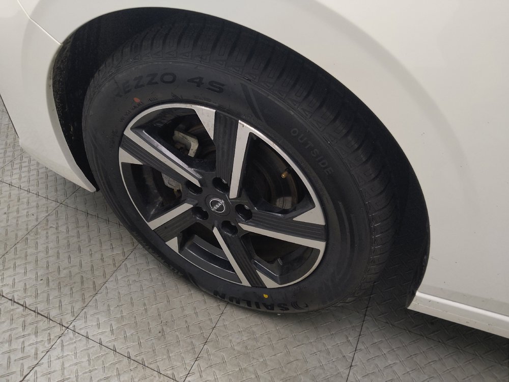 Used 2025 Nissan Sentra SV FWD image 31