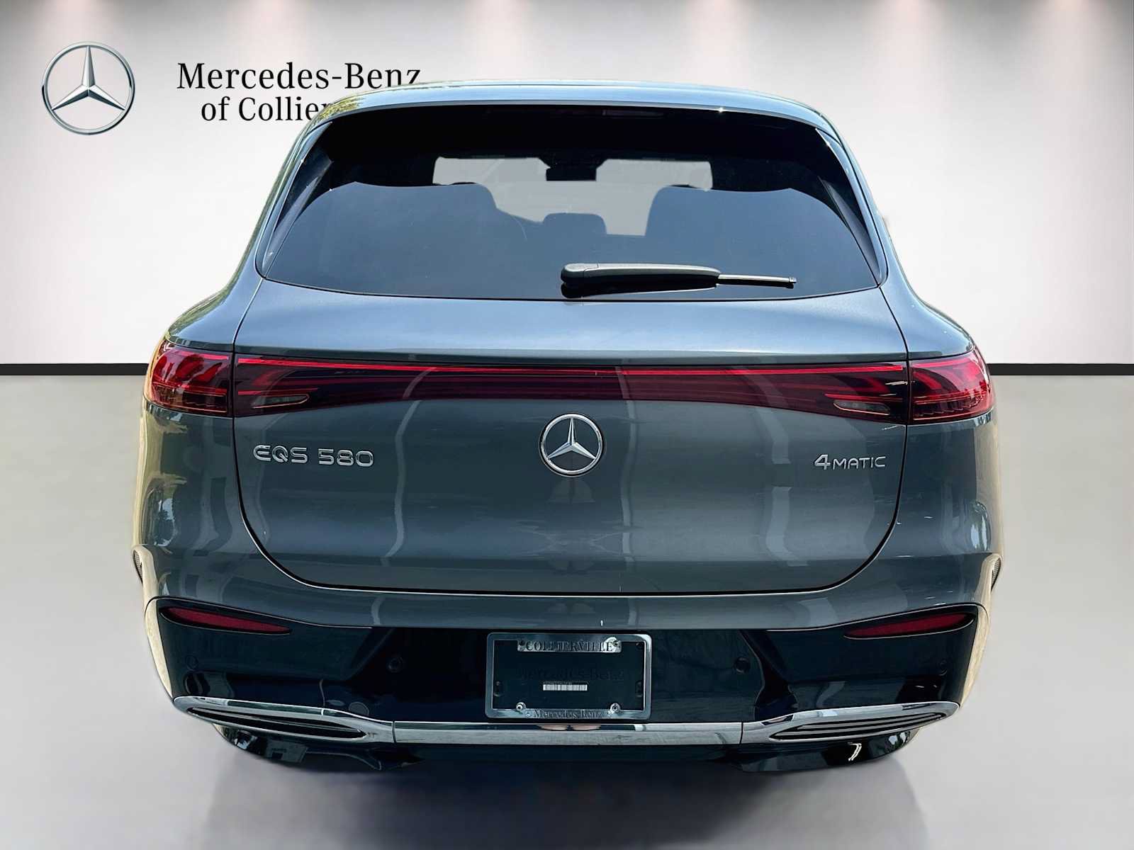 Used 2023 Mercedes-Benz EQS 580 4MATIC SUV w/ Acoustic Comfort Package image 6