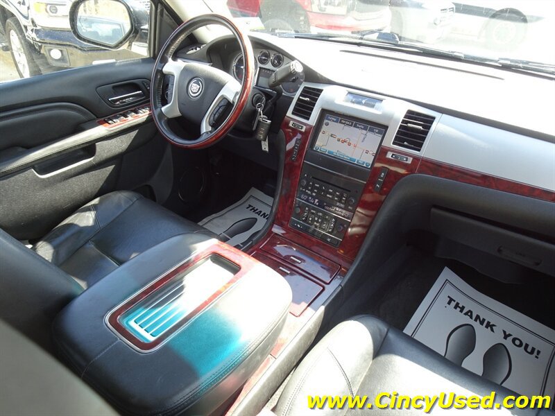 Used 2012 Cadillac Escalade ESV Luxury AWD/4WD image 15