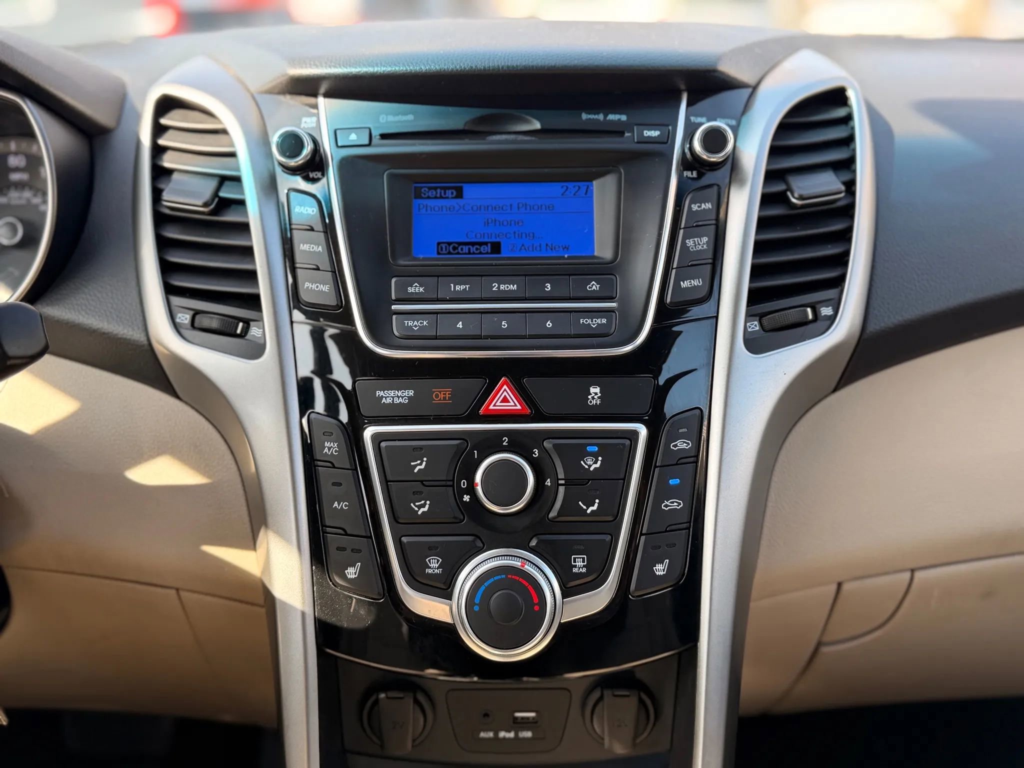 Used 2016 Hyundai Elantra GT FWD image 28