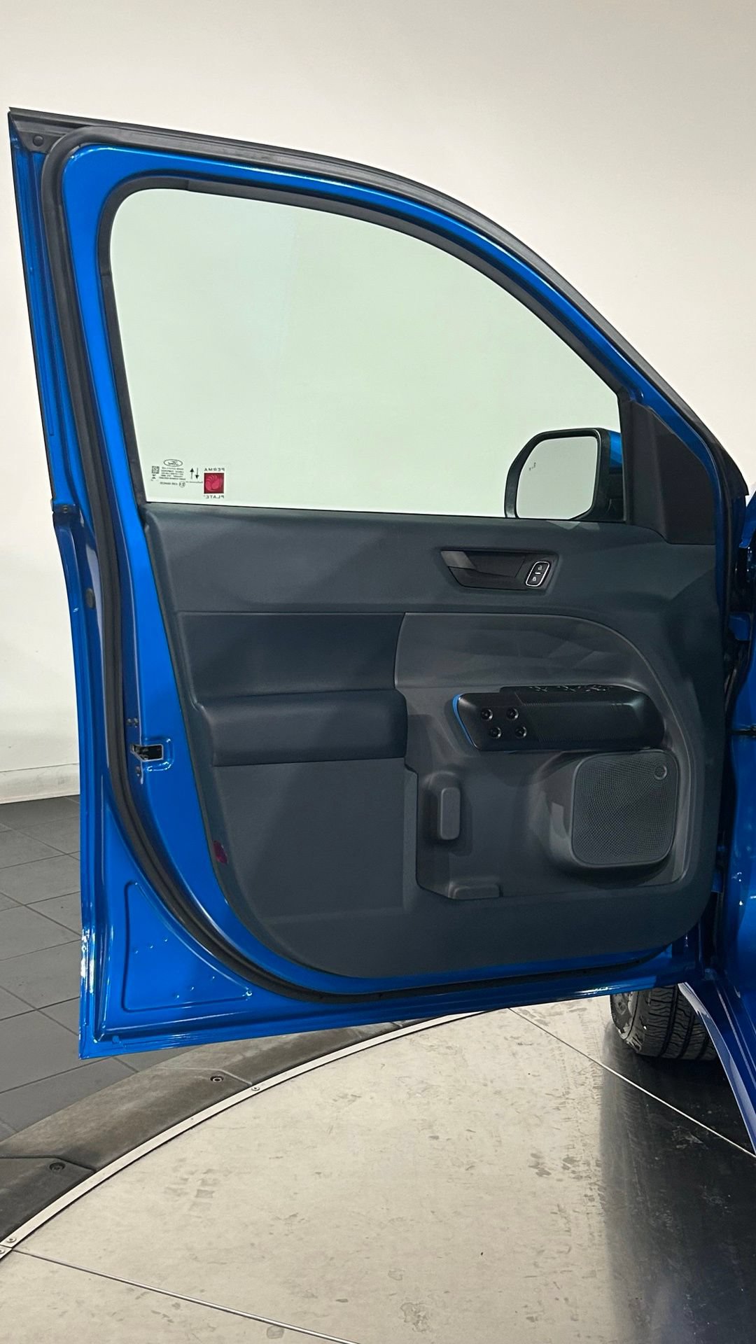 Used 2025 Ford Maverick Lobo AWD/4WD image 34