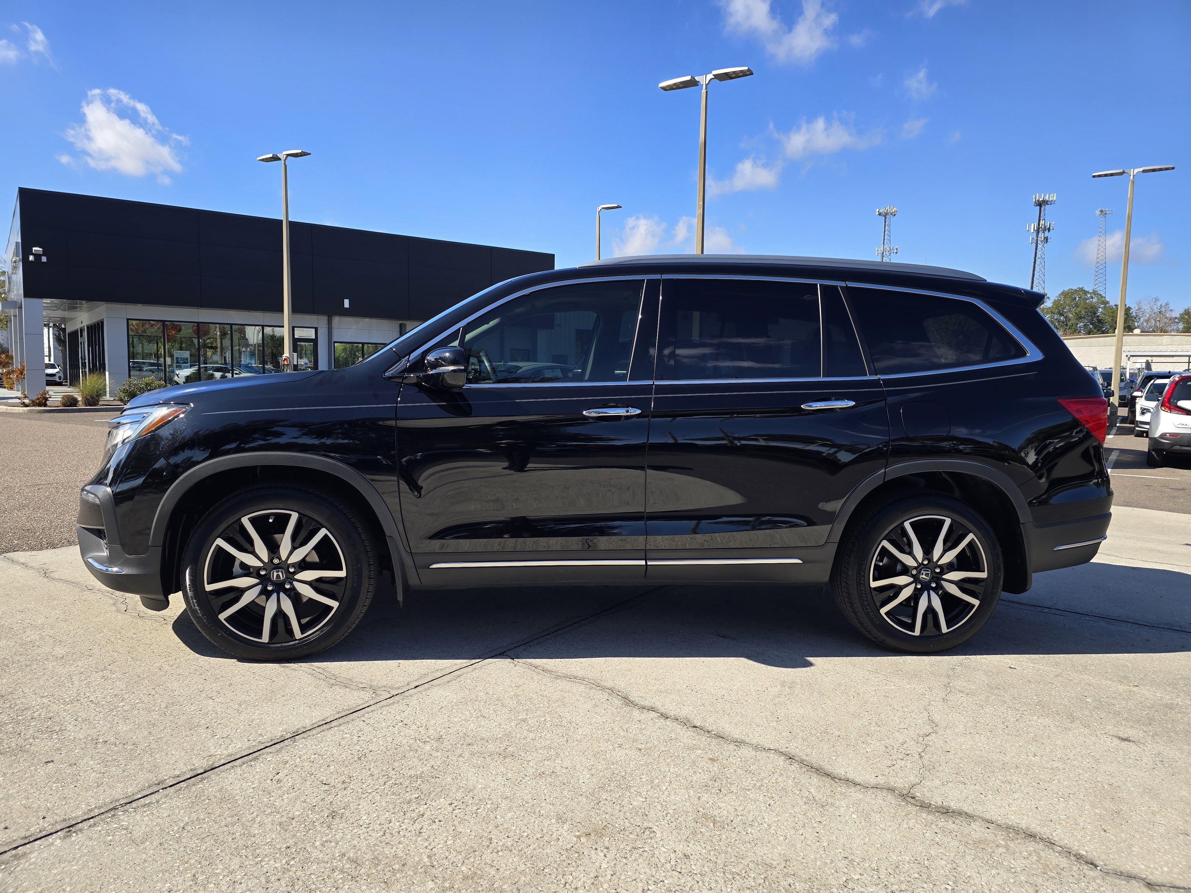 Used 2022 Honda Pilot Elite image 5