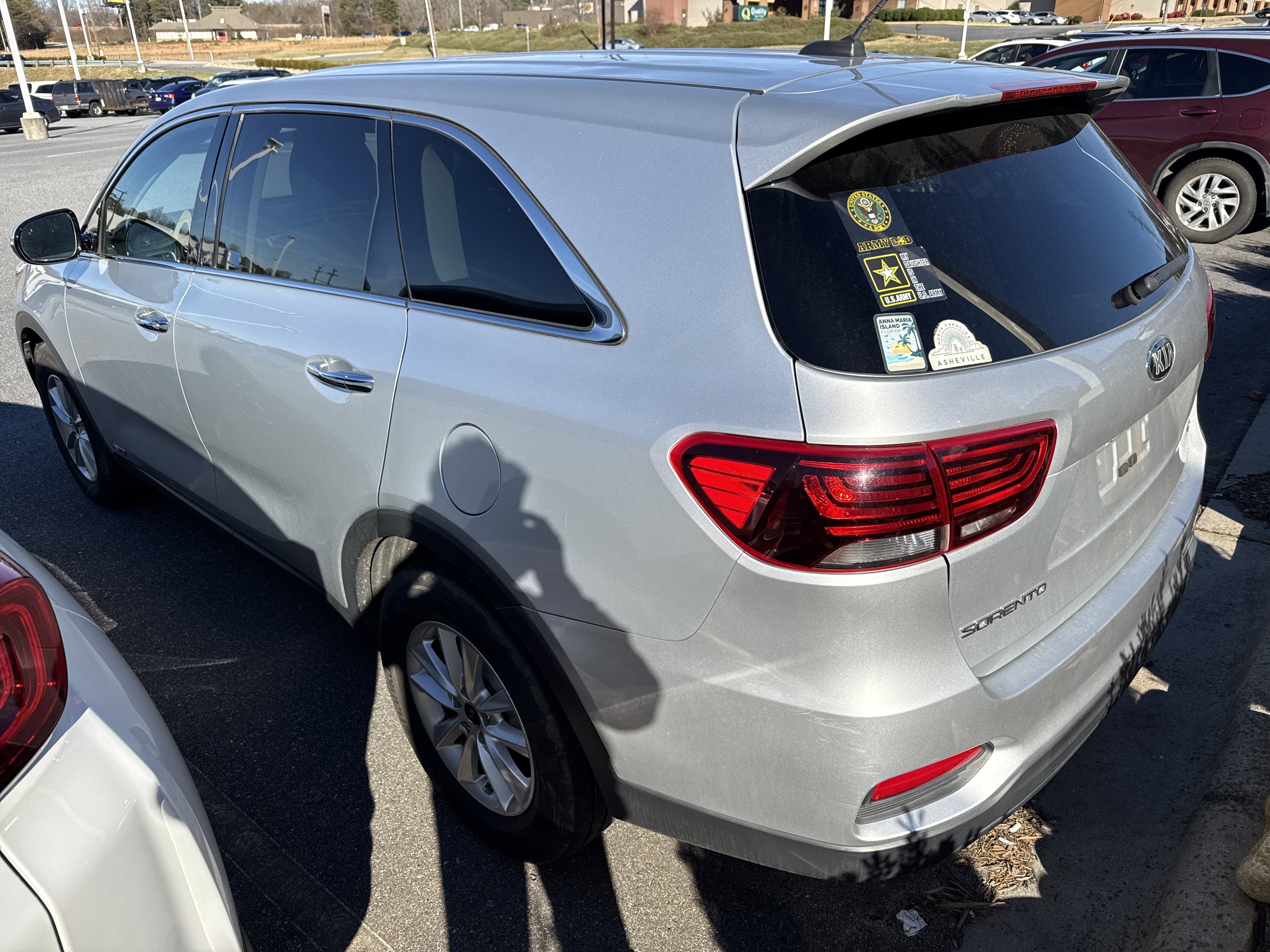 Used 2019 Kia Sorento AWD V6 image 7