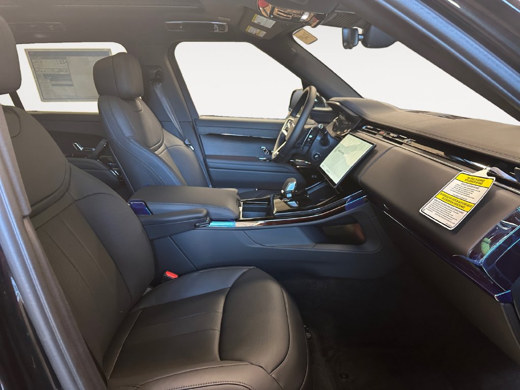 New 2027 Land Rover Range Rover Sport SE AWD/4WD image 15