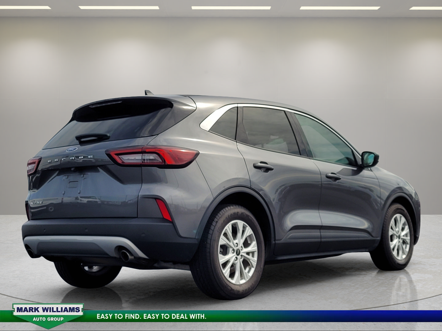 Used 2023 Ford Escape Active w/ Cold Weather Package FWD image 4