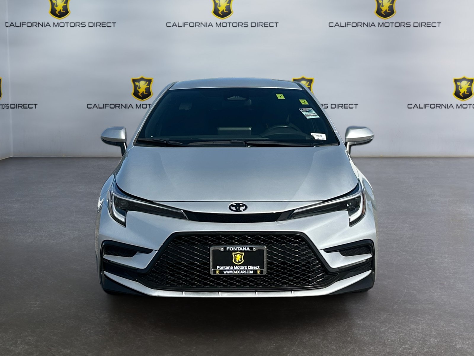 Used 2025 Toyota Corolla SE w/ Convenience Package FWD image 8