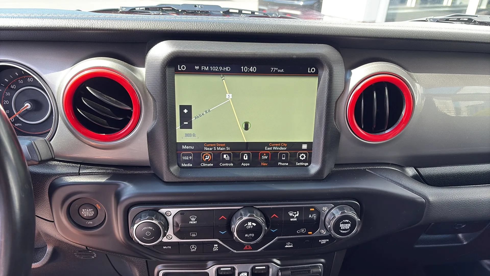 Used 2021 Jeep Wrangler Unlimited Sahara w/ Uconnect 4C Nav & Sound Group AWD/4WD image 6