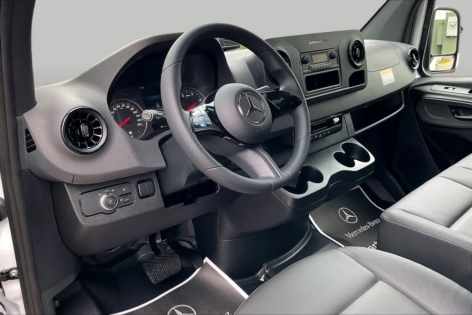 New 2025 Mercedes-Benz Sprinter 2500 image 10