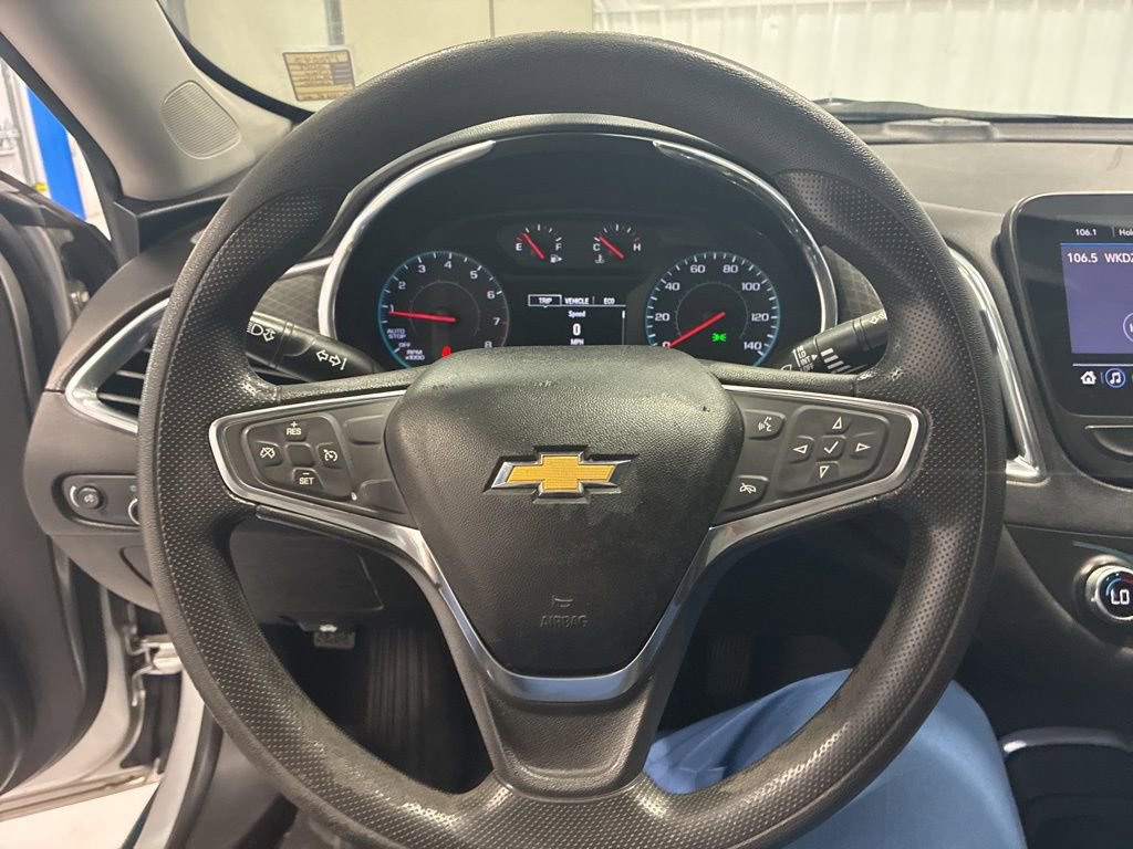 Used 2019 Chevrolet Malibu LT image 16
