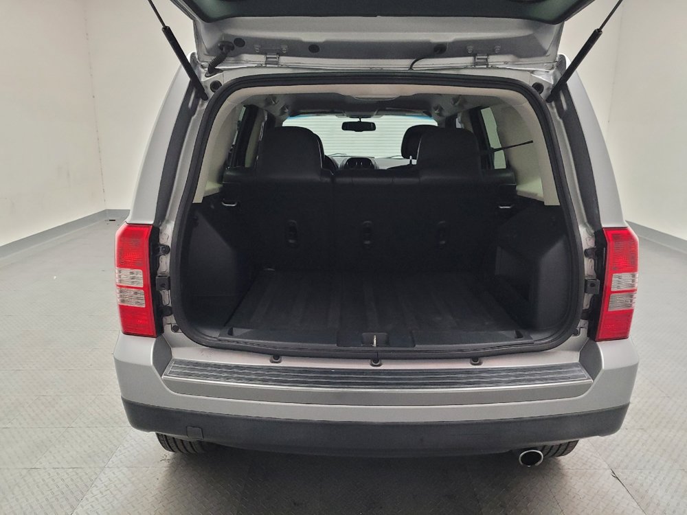 Used 2016 Jeep Patriot Sport FWD image 29