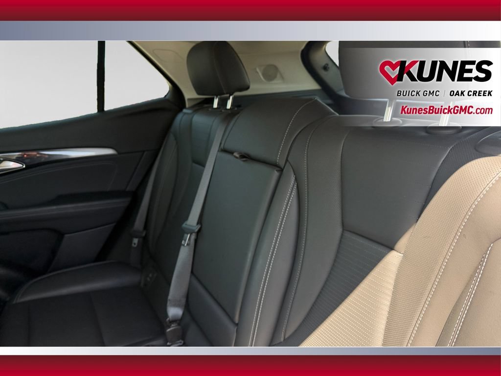 Used 2024 Buick Envision Preferred AWD/4WD image 33