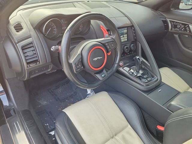 Used 2016 Jaguar F-TYPE R image 18