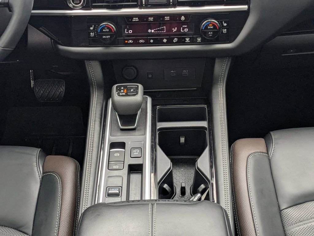 Used 2024 Nissan Pathfinder Platinum w/ Cargo Package image 19