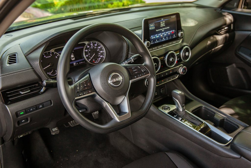 Used 2025 Nissan Sentra SV image 10