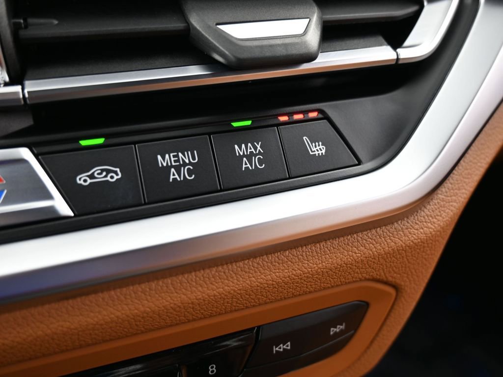 Used 2021 BMW 330i Sedan w/ Premium Package image 28