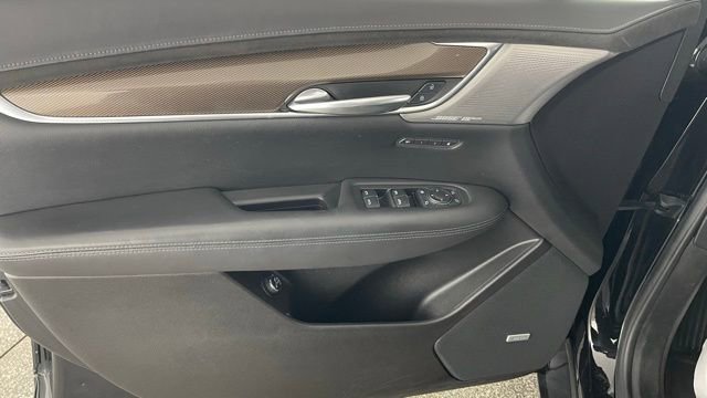 Used 2021 Cadillac XT5 Sportv w/ Platinum Package image 34