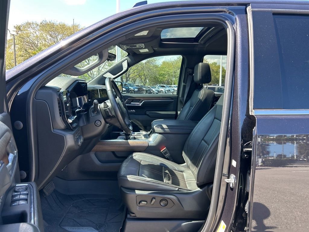 Used 2023 Chevrolet Silverado 1500 High Country w/ High Country Premium Package image 16