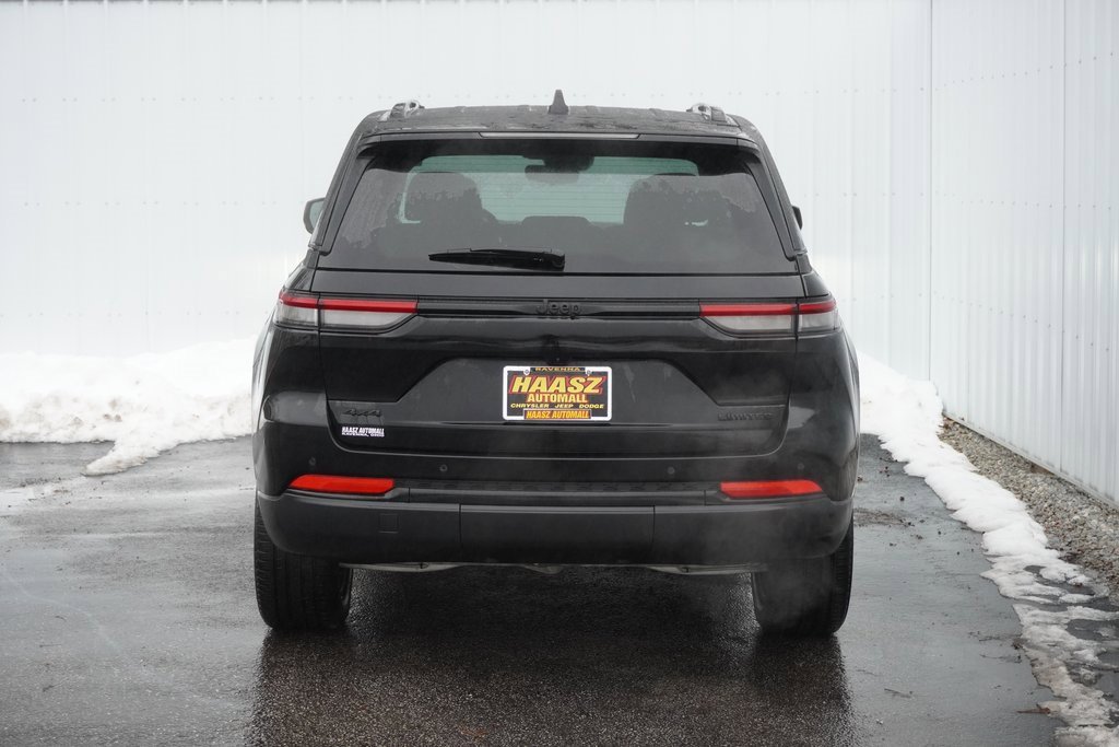 Used 2024 Jeep Grand Cherokee Limited w/ Black Appearance Package image 5