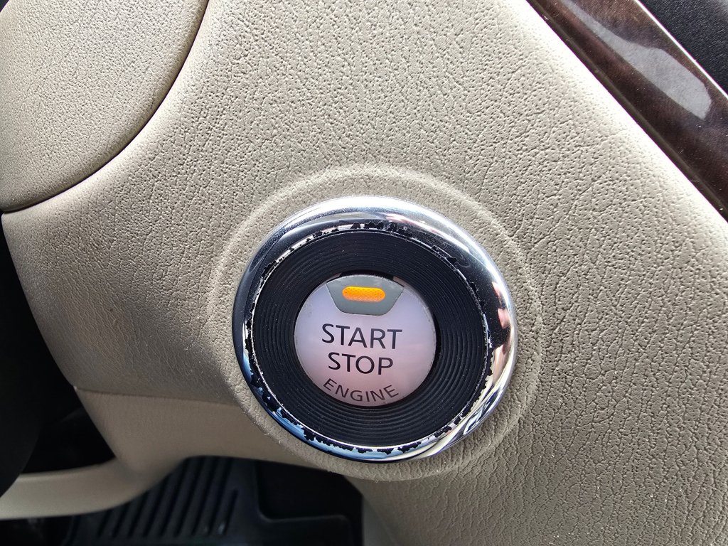 Used 2016 Nissan Pathfinder Platinum AWD/4WD image 9