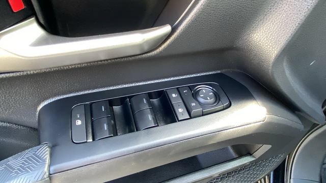 Used 2025 Toyota Tacoma TRD Off-Road AWD/4WD image 17