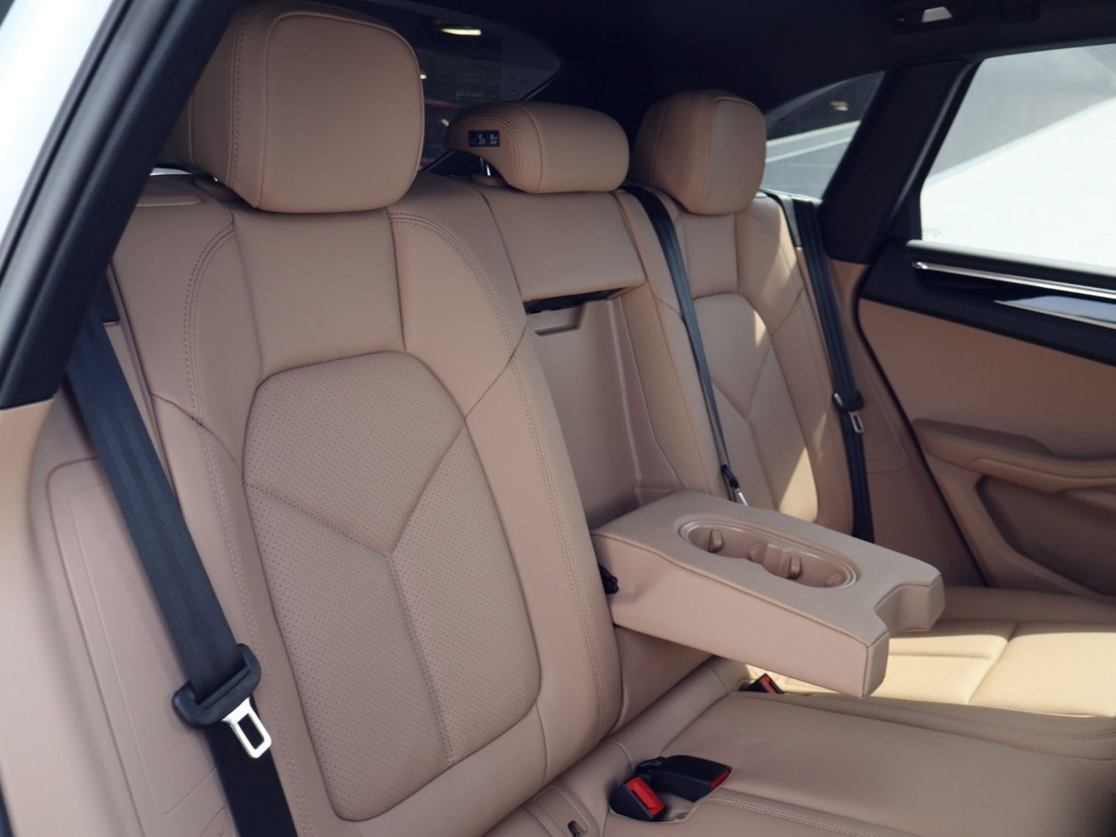 New 2026 Porsche Macan AWD/4WD image 23